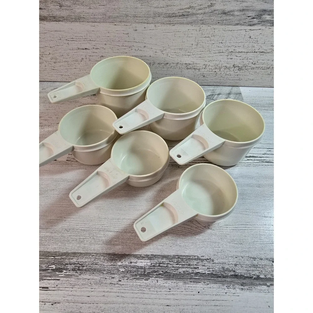Vintage Tupperware Almond Nesting Measuring Cup Set 6 Piece 1/4 to 1 Cup USA